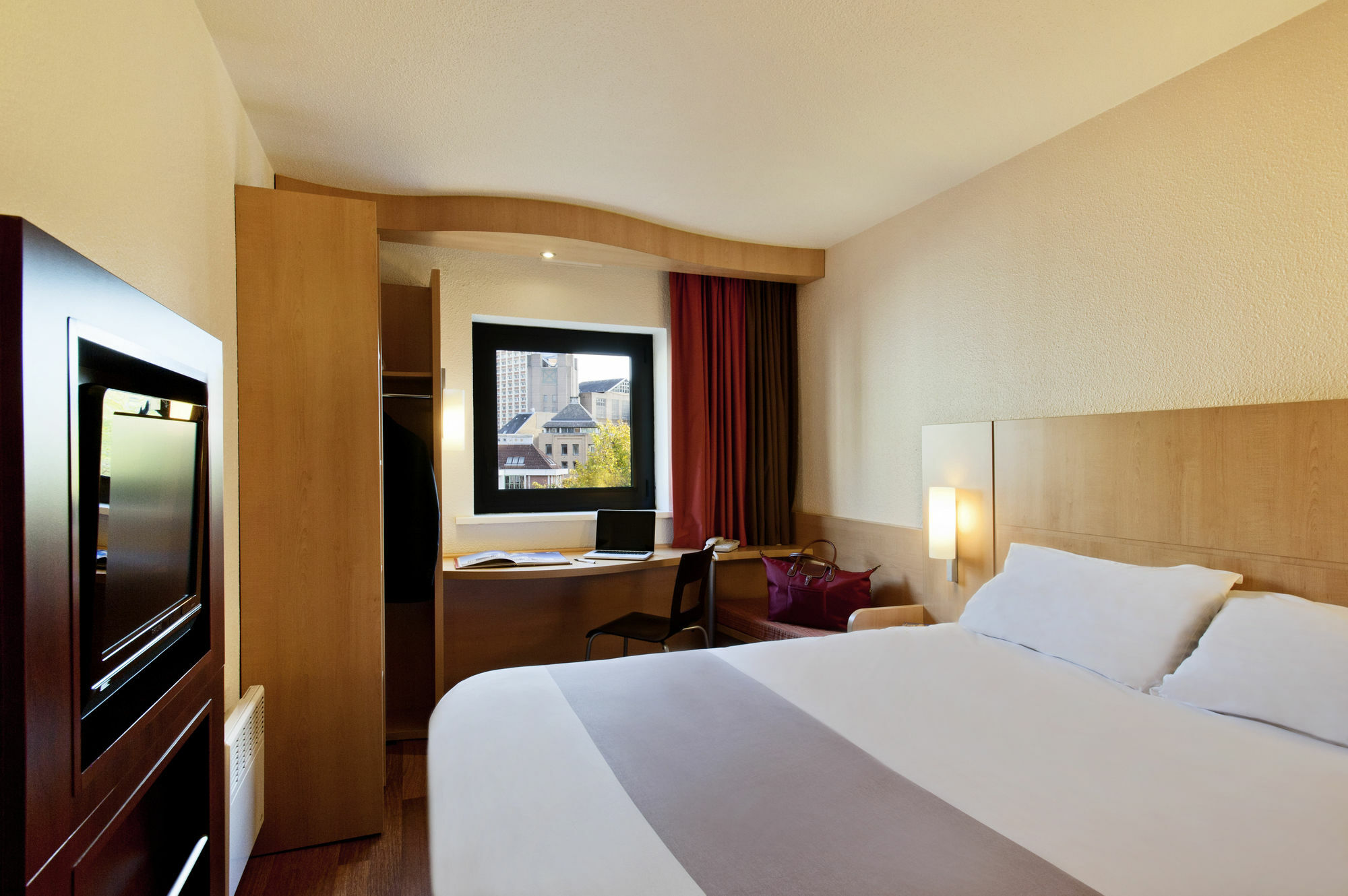 B&B Hotel Calais Terminal Cite Europe 3 Etoiles Кокелль Экстерьер фото